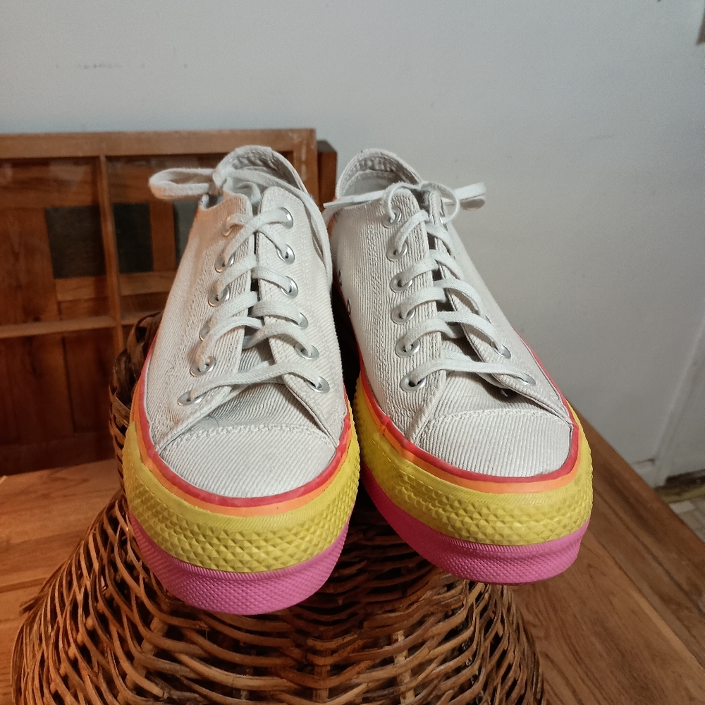 Converse All-star Platform Women's 7.5 Colorful Canvas Sneakers